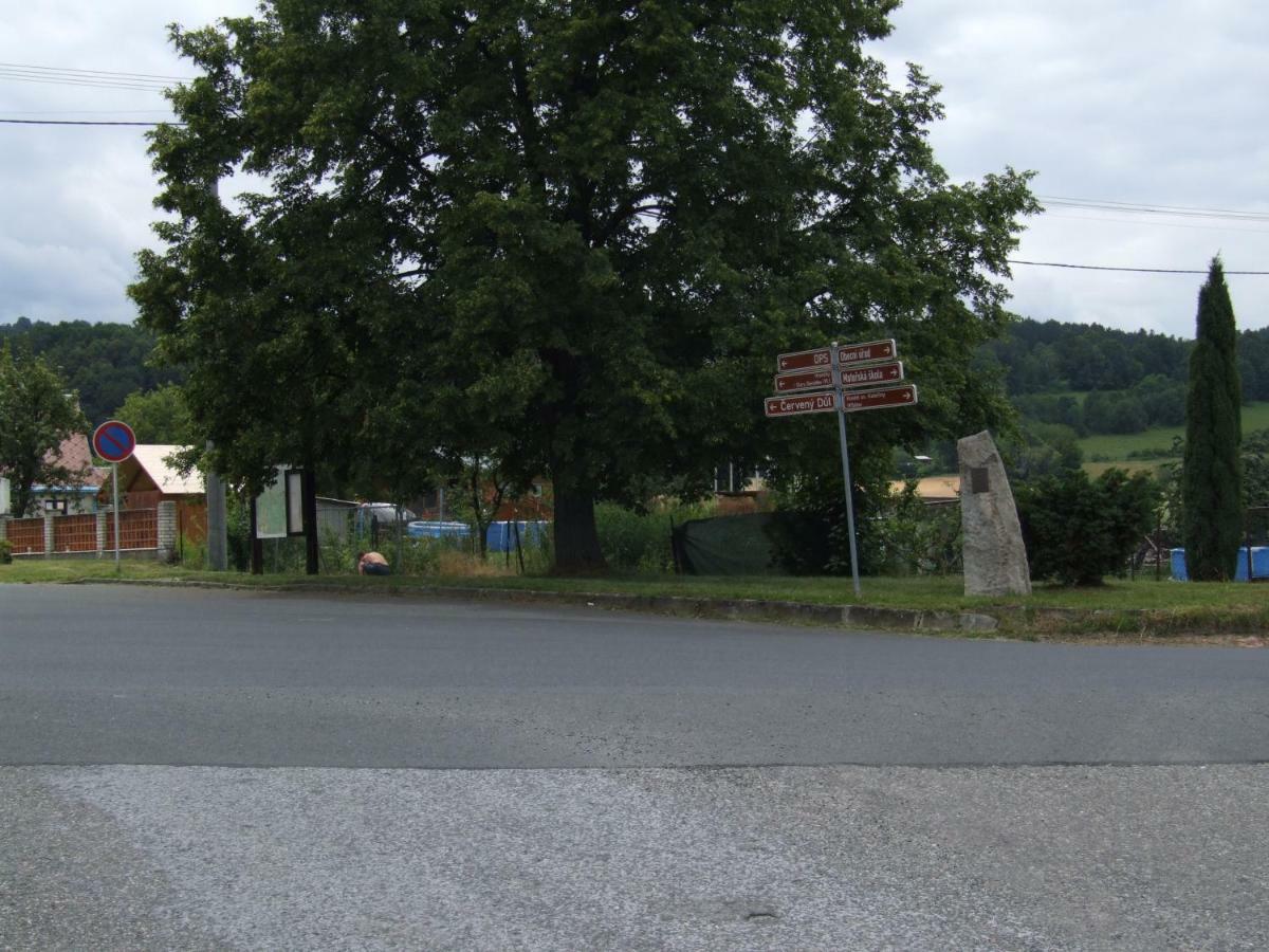 Hostinec Na Navsi Яворник Екстер'єр фото